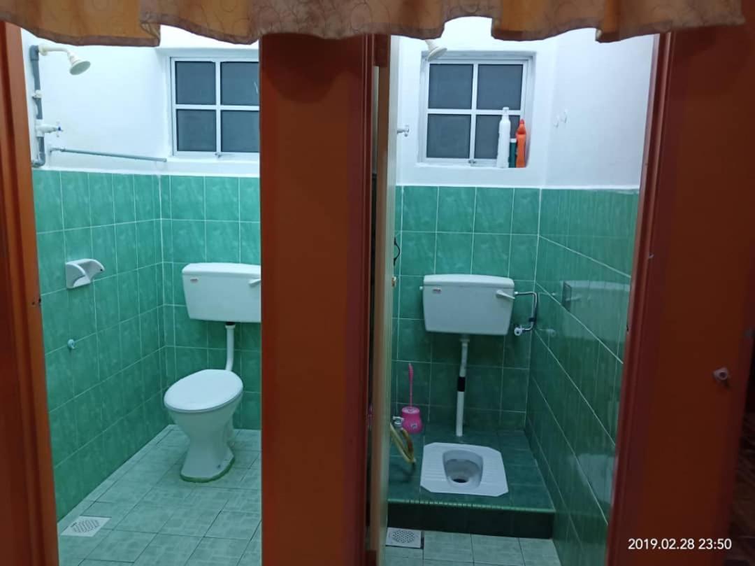 Ammara Homestay Seri Manjung 5 Lumut Exterior foto