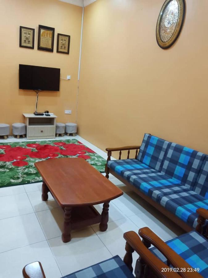 Ammara Homestay Seri Manjung 5 Lumut Exterior foto